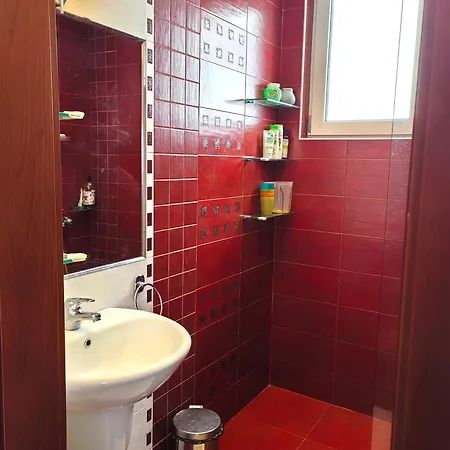 Hristy's 2 Bedroom Spacious Garage!!! Sofia