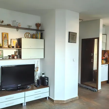 Hristy's 2 Bedroom Spacious Garage!!! Sofia