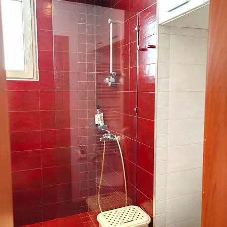 Hristy's 2 Bedroom Spacious Garage!!! * Sofya