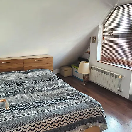 Apartment Hristy's 2 Bedroom Spacious Garage!!! *