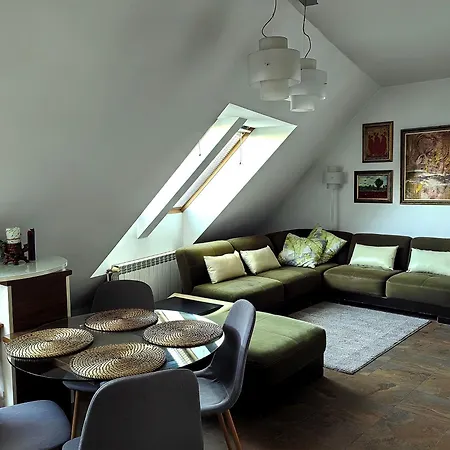 Apartamento Hristy's 2 Bedroom Spacious Garage!!!