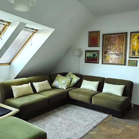 Hristy's 2 Bedroom Spacious Garage!!! Sofia