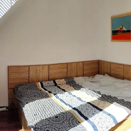 Daire Hristy's 2 Bedroom Spacious Garage!!!