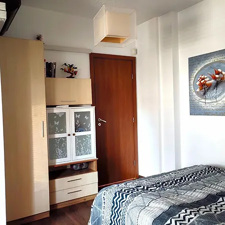 Apartment Hristy's 2 Bedroom Spacious Garage!!!